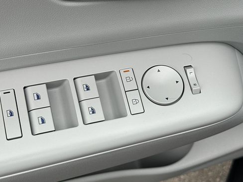 Certified 2026 Hyundai Kona SEL Sport FWD image 12