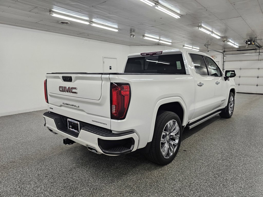 Used 2024 GMC Sierra 1500 Denali w/ Denali Reserve Package AWD/4WD image 4