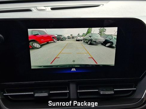 Used 2025 Chevrolet Trax ACTIV w/ Sunroof Package FWD image 19