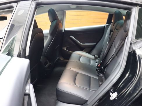 Used 2023 Tesla Model 3 Standard Range image 28