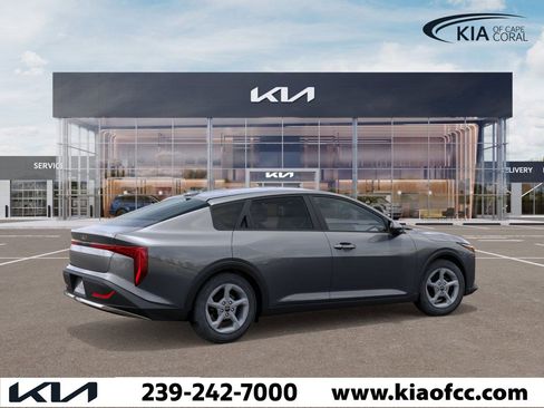 New 2025 Kia K4 LXS image 6