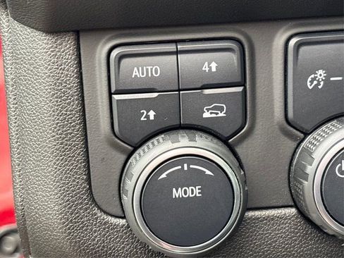 Used 2021 Chevrolet Tahoe LT AWD/4WD image 34
