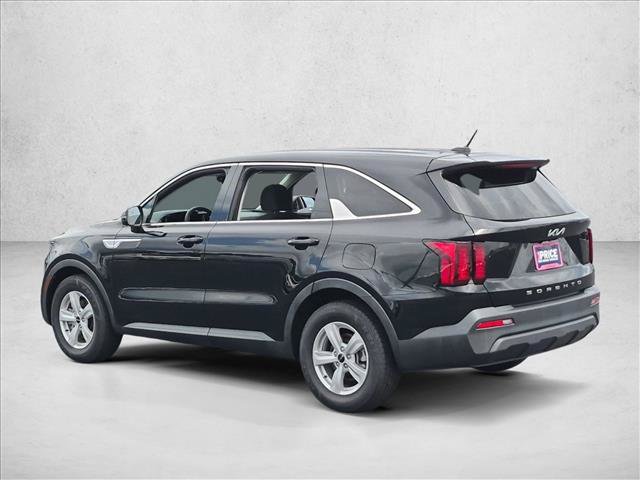 Used 2022 Kia Sorento LX FWD image 8