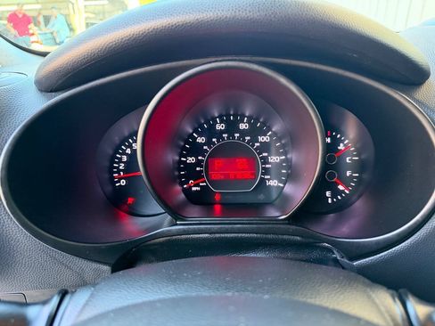 Used 2017 Kia Soul + FWD image 20