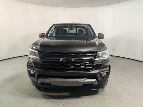 Used 2021 Chevrolet Colorado Z71 w/ Z71 Midnight Edition AWD/4WD image 3