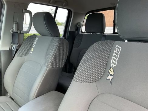 Used 2018 Nissan Frontier PRO-4X AWD/4WD image 12