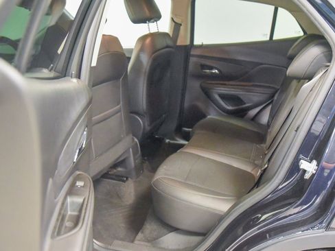 Used 2021 Buick Encore Preferred image 4