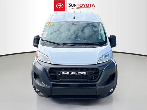 Used 2025 RAM ProMaster 2500 w/ Convenience Group image 10