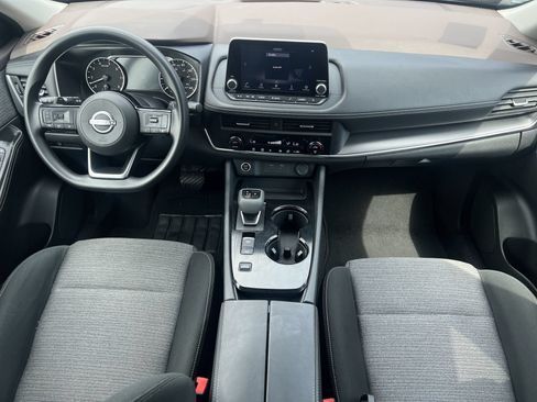 Certified 2023 Nissan Rogue SV FWD image 3