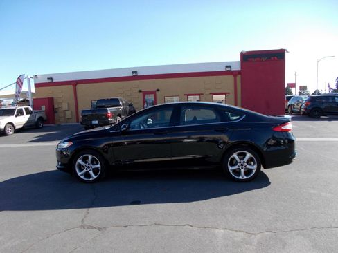 Used 2016 Ford Fusion SE w/ Equipment Group 201A AWD/4WD image 4