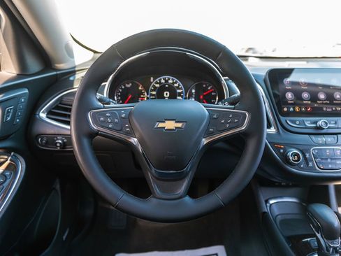 Used 2024 Chevrolet Malibu LT FWD image 16