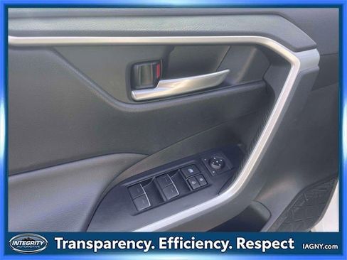 Used 2025 Toyota RAV4 XLE w/ Convenience Package image 17