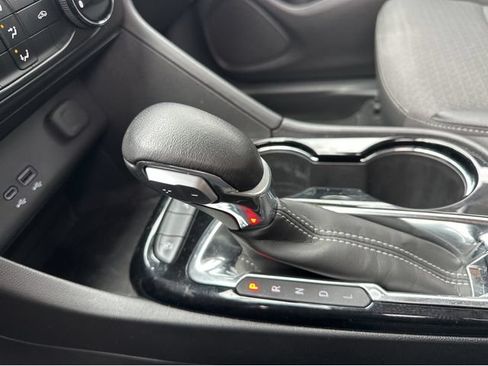 Used 2024 Buick Encore GX Preferred FWD image 20