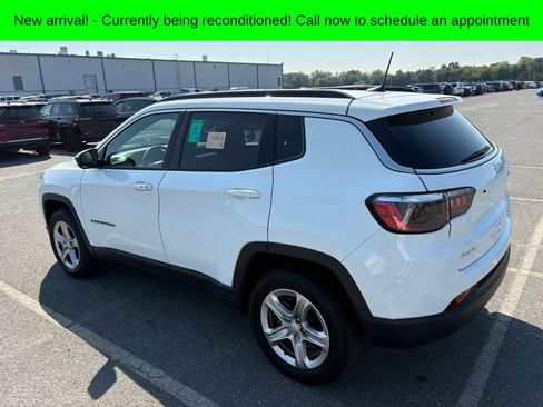 Used 2023 Jeep Compass Latitude AWD/4WD image 7