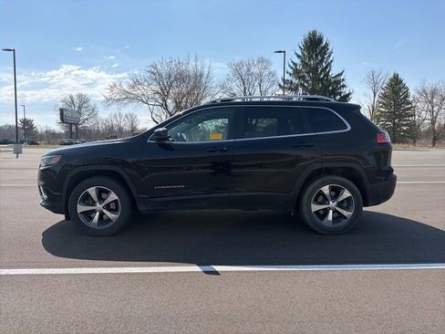 Used 2020 Jeep Cherokee Limited image 2