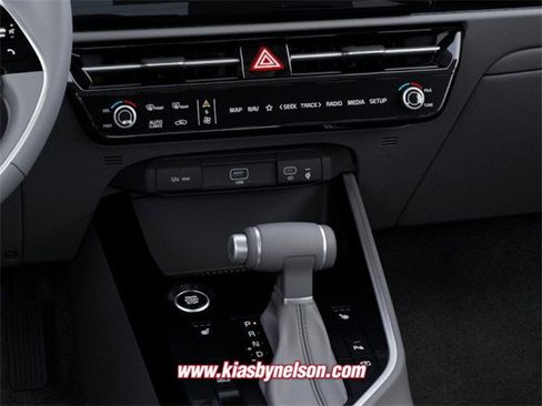 New 2025 Kia Niro EX image 23