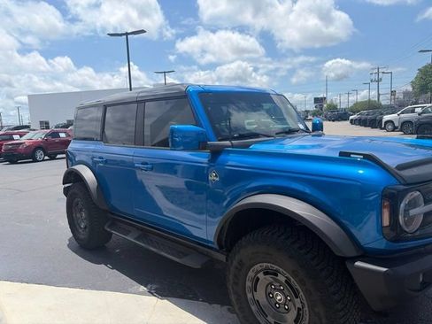 Used 2024 Ford Bronco Outer Banks AWD/4WD image 3
