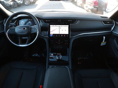 New 2025 Jeep Grand Cherokee L Limited image 19