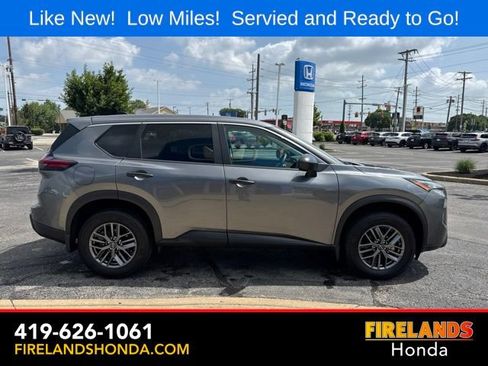 Used 2025 Nissan Rogue S FWD image 6