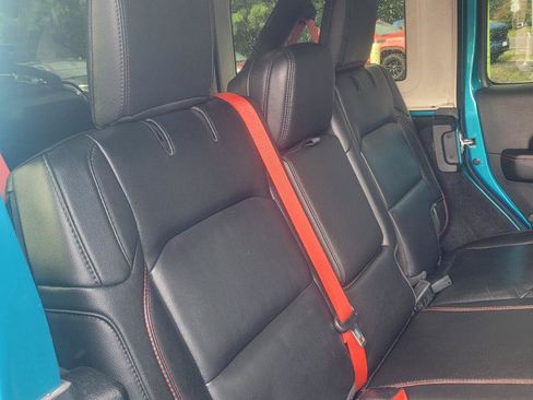 Used 2020 Jeep Wrangler Unlimited Rubicon w/ Quick Order Package 28Y Recon AWD/4WD image 40