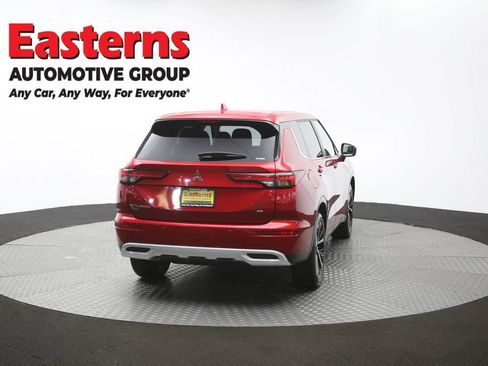 Used 2024 Mitsubishi Outlander SE AWD/4WD image 38