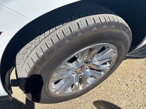 Used 2025 GMC Yukon XL Denali AWD/4WD image 2