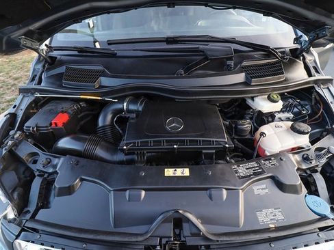 Used 2022 Mercedes-Benz Metris Passenger image 46