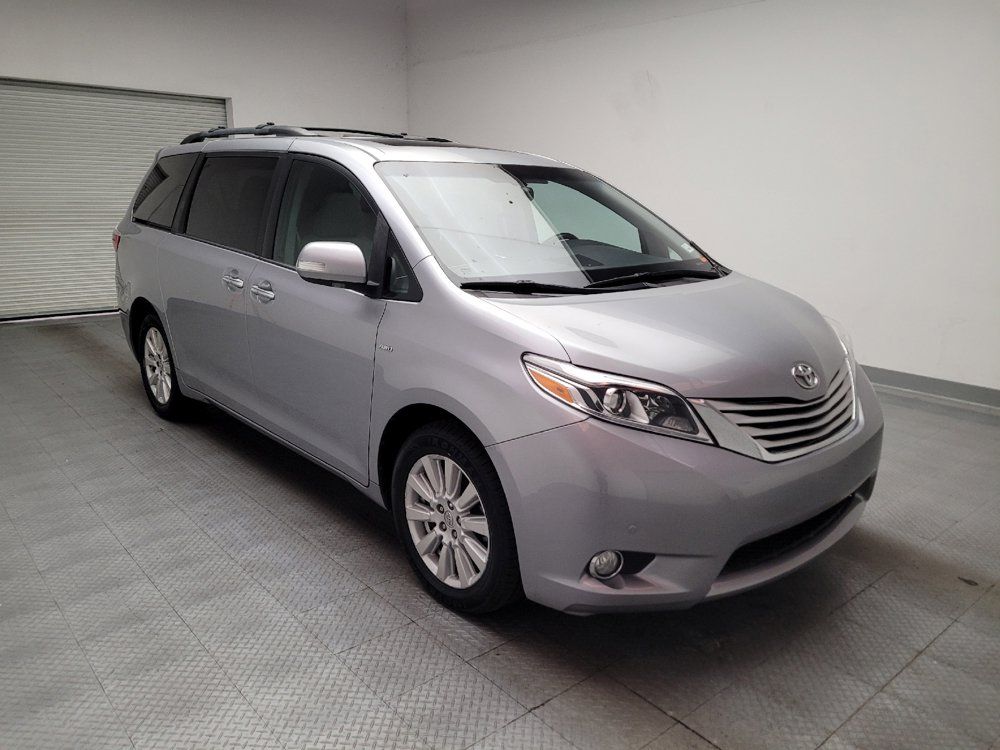 Used 2017 Toyota Sienna AWD image 13