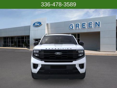 New 2026 Ford Expedition Platinum w/ Stealth Performance Package image 7