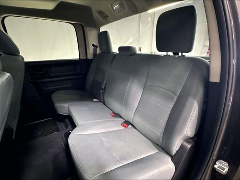 Used 2015 RAM 2500 Tradesman w/ Chrome Appearance Group RWD image 27