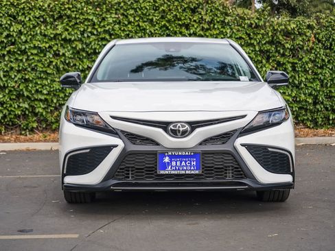 Used 2023 Toyota Camry SE FWD image 2