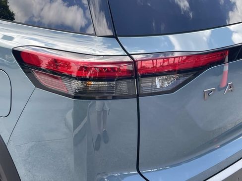 New 2026 Nissan Pathfinder Platinum w/ Lighting Package AWD/4WD image 10