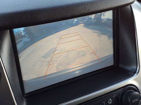 Used 2019 Chevrolet Suburban LT image 26