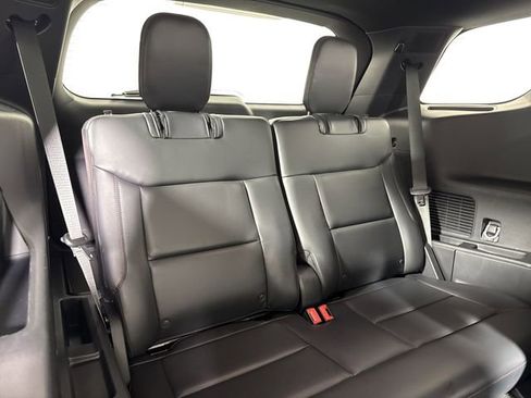 Used 2025 Ford Explorer ST image 17