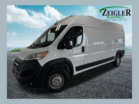 Used 2025 RAM ProMaster 2500 w/ Convenience Group FWD image 1
