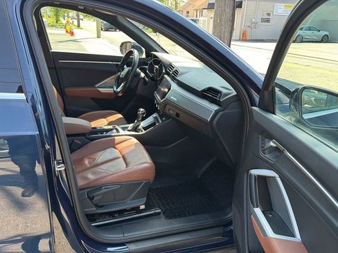 Used 2020 Audi Q3 2.0T Premium w/ Convenience Package AWD/4WD image 25