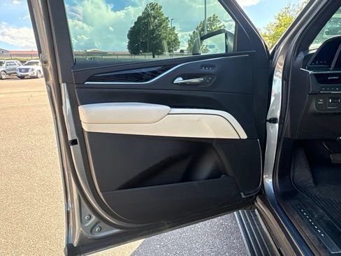 Used 2022 Cadillac Escalade ESV Sport w/ Touring Package AWD/4WD image 9