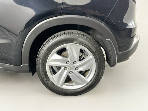 Used 2019 Honda HR-V EX image 11
