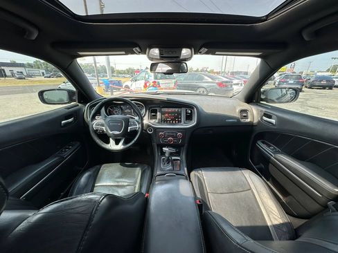 Used 2015 Dodge Charger R/T w/ Plus Group RWD image 11