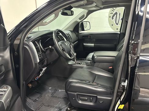 Used 2019 Toyota Sequoia TRD Sport w/ TRD Sport Premium Package AWD/4WD image 21
