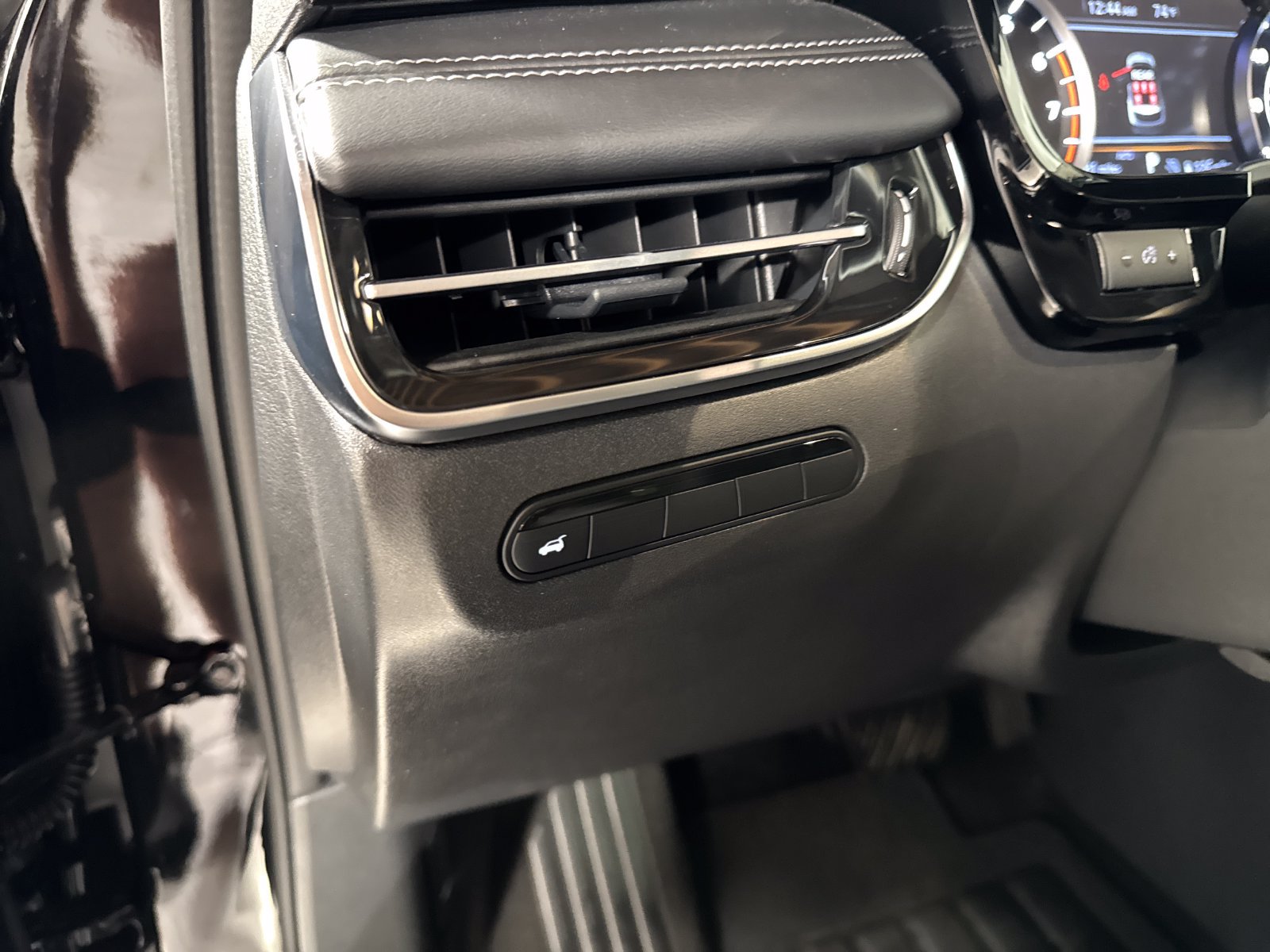 Certified 2025 INFINITI QX60 Pure AWD/4WD image 18