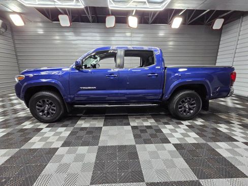Used 2022 Toyota Tacoma SR5 AWD/4WD image 8