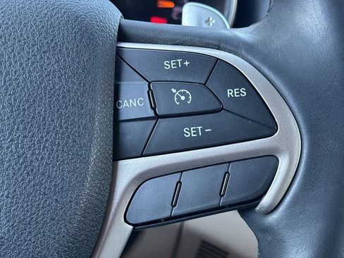 Used 2014 Jeep Grand Cherokee Limited AWD/4WD image 14