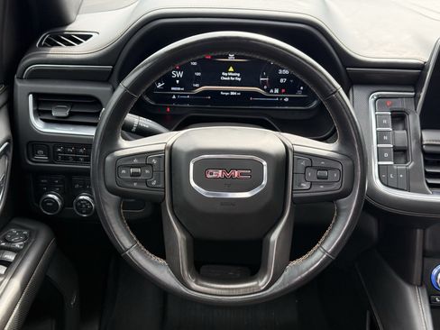 Used 2023 GMC Yukon XL AT4 w/ AT4 Premium Package AWD/4WD image 15