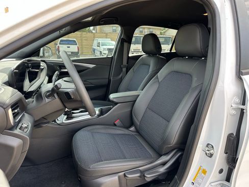 Used 2025 Buick Envista Preferred image 10