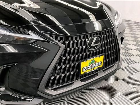 Used 2024 Lexus NX 250 FWD w/ Towing Package (2000 Lbs) image 33