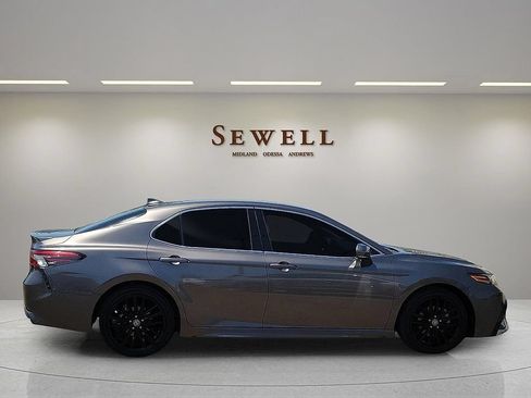 Used 2023 Toyota Camry XSE FWD image 6