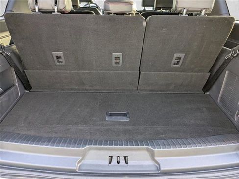 Used 2022 Ford Expedition Limited image 6