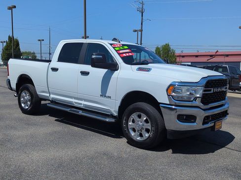 Used 2024 RAM 2500 Big Horn AWD/4WD image 1