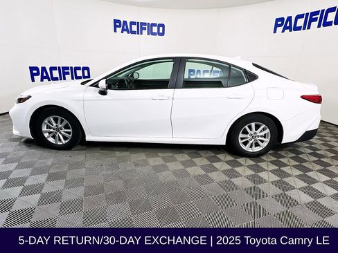 Used 2025 Toyota Camry LE w/ Convenience Package image 5